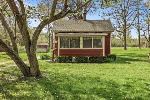 8646 N River Rd, Cottrellville, MI 48039