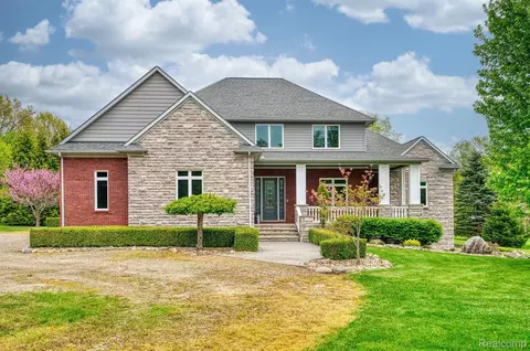 1750 Shipman Rd, Oxford, MI 48371