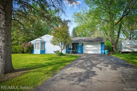 3613 Ogema Ave, Flint, MI 48507