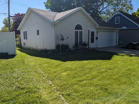 1130 Jefferson St, Lapeer, MI 48446