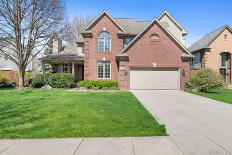 1309 Ross Ln, Rochester, MI 48306