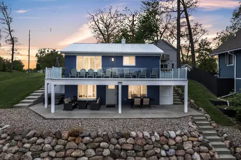 5536 Wildwood Dr, Genoa, MI 48843