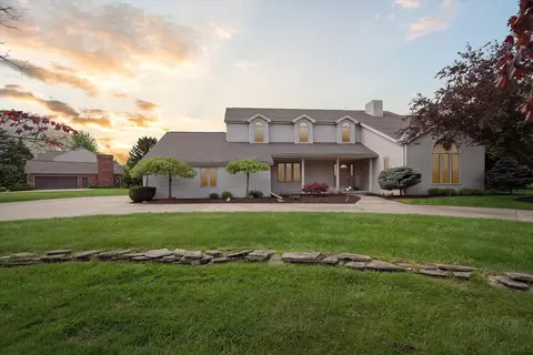 3641 White Trillium Dr E, Saginaw, MI 48603
