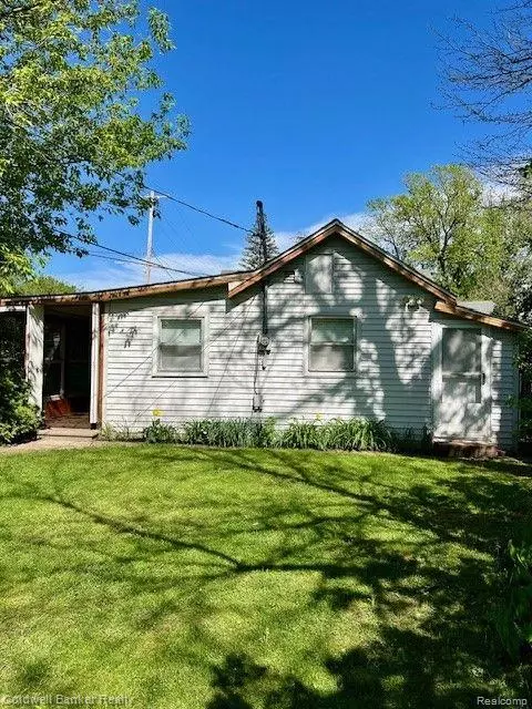 3522 Lewis St, Flint, MI 48506