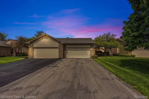 16539 Sarjay Dr, Clinton Township, MI 48038