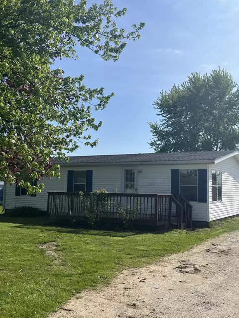 6791 Cade Rd, Brown City, MI 48416