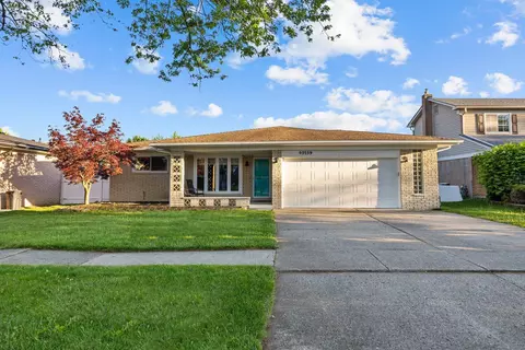 43139 Avon Rd, Canton, MI 48187