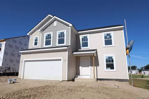 346 Sandhill Ct, White Lake, MI 48386