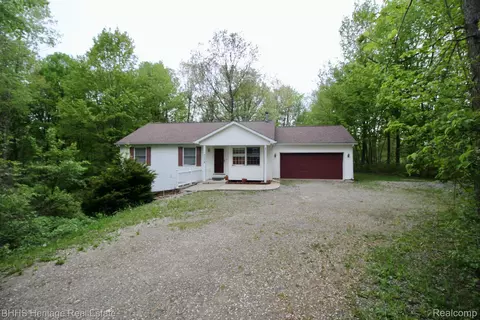 3778 Mason Rd, Howell, MI 48843