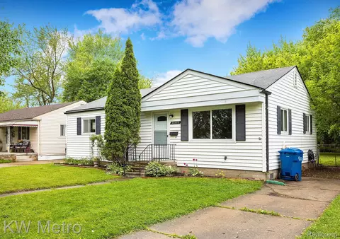 22533 Masch Ave, Warren, MI 48091