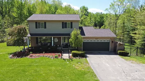 3880 Ingles Ln, Brandon, MI 48462