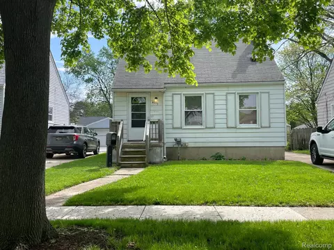 4333 Carnegie St, Wayne, MI 48184