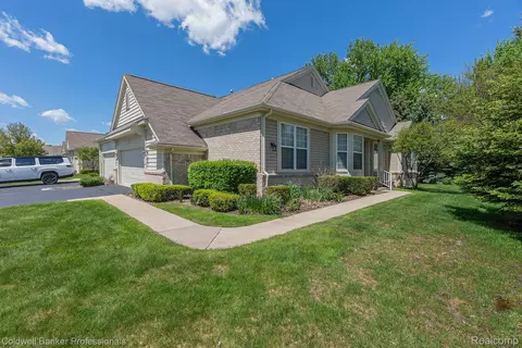 1293 Alameda Blvd, Troy, MI 48085