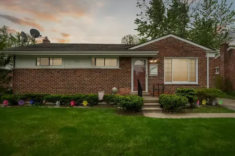 26427 Cathedral, Redford, MI 48239