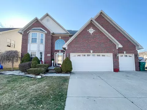 24318 Curt Dr, Brownstown, MI 48183