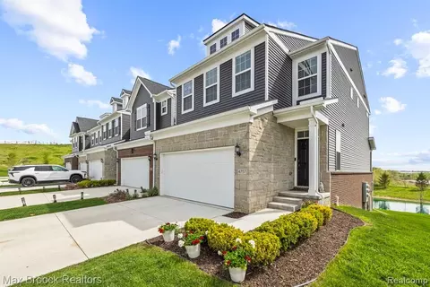 4757 Broomfield Way, Lake Orion, MI 48359
