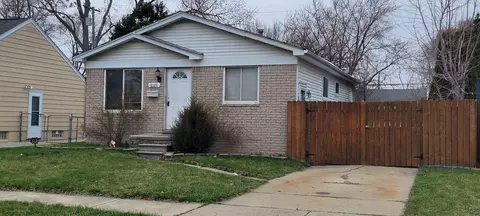 19211 Georgia St, Roseville, MI 48066