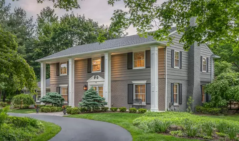 300 Lakewood Dr, Bloomfield Hills, MI 48304
