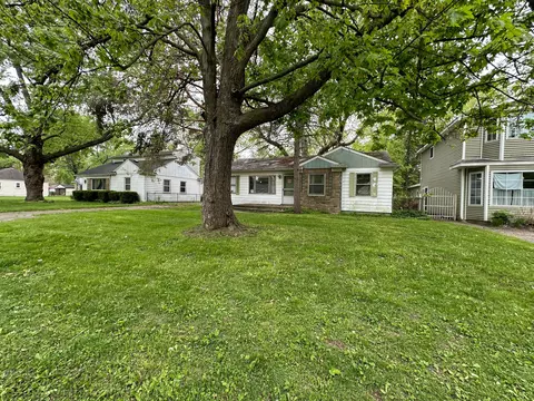 19627 Weyher St, Livonia, MI 48152