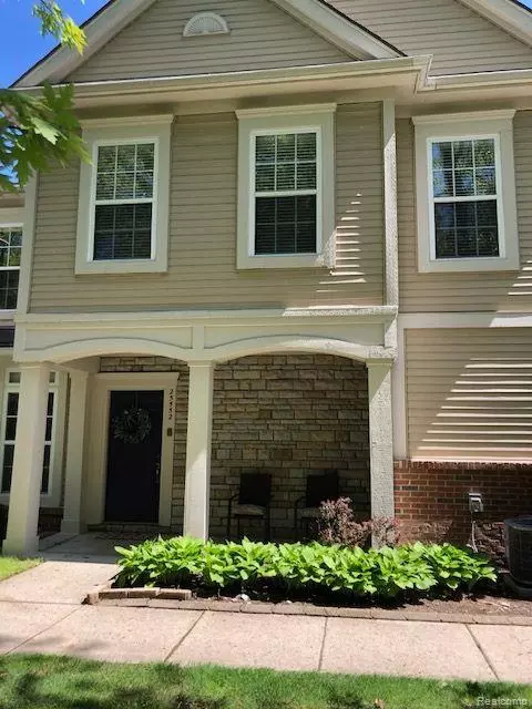 25552 Sun Sail Ct, Harrison Township, MI 48045