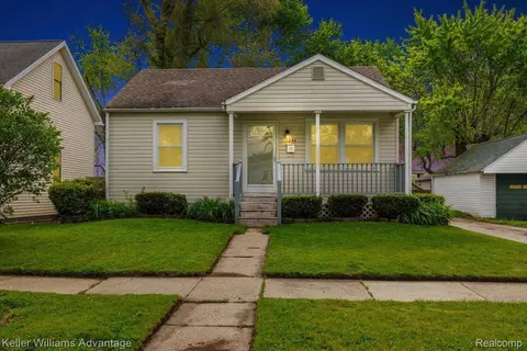 1244 Bentley Dr, Monroe, MI 48162