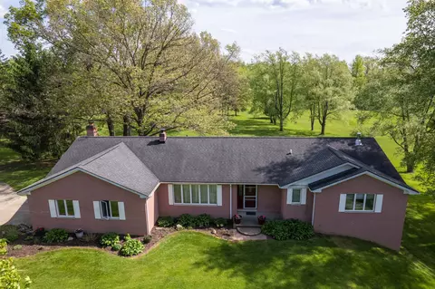 20541 Barton Rd, Unadilla, MI 48169