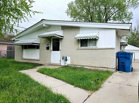 31824 Filmore St, Wayne, MI 48184