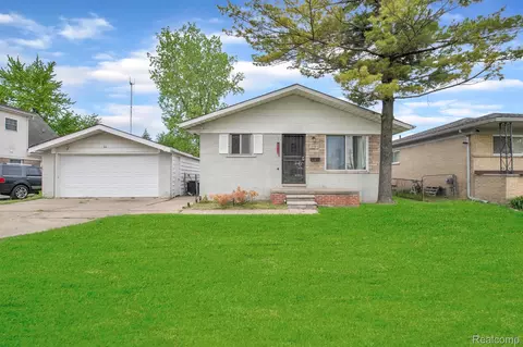 21385 Majestic Ave, Royal Oak, MI 48220