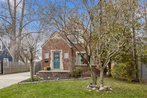 20743 Marter Rd, Grosse Pointe Woods, MI 48236