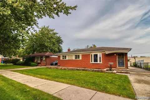 29156 Eiffel Ave, Warren, MI 48088