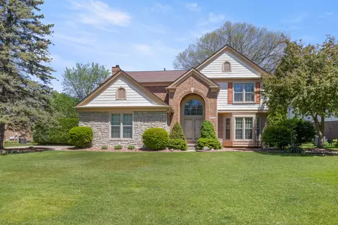 48296 Red Run Dr, Canton, MI 48187