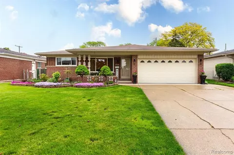 33706 Elford Dr, Sterling Heights, MI 48312