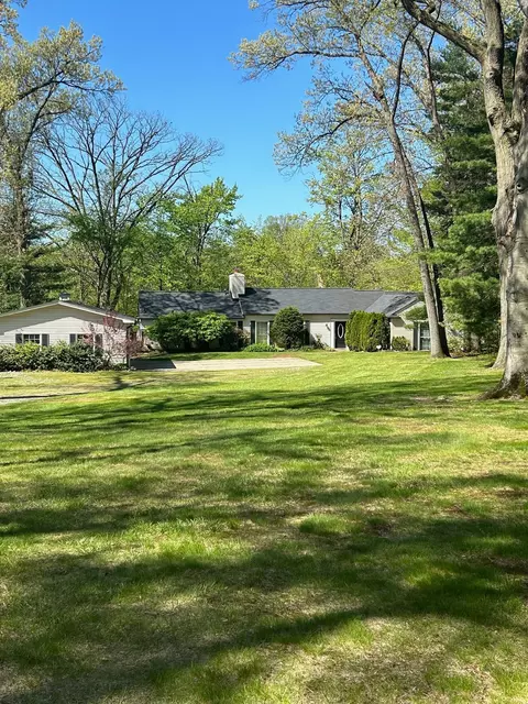 28887 Millbrook Rd, Farmington Hills, MI 48334