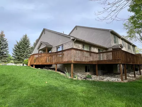 1055 Old Leake Crt Ct, Holly, MI 48442