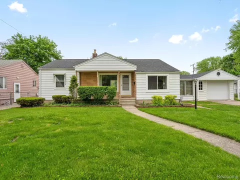15444 Lexington, Redford, MI 48239