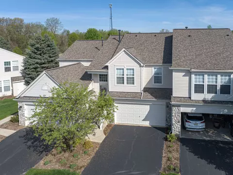 517 Dockside Cir, Holly, MI 48442
