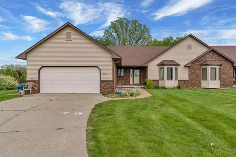 6009 Oak Creek Dr, Mundy, MI 48473