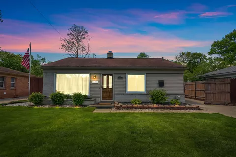 28111 Brentwood St, Southfield, MI 48076
