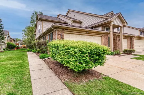 117 S S Vis, Auburn Hills, MI 48326