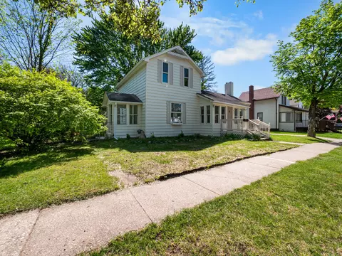 415 E Sibley St, Howell, MI 48843