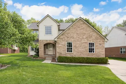 2817 Long Meadow Ln, Rochester Hills, MI 48307