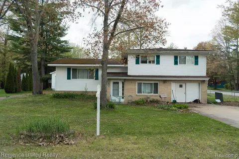 509 Collingwood St, Roscommon, MI 48629