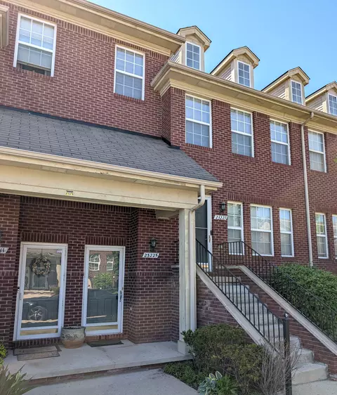 23225 Grayson Dr, Southfield, MI 48075