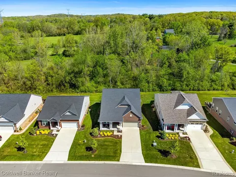 4052 Ashdale Way, Clarkston, MI 48348