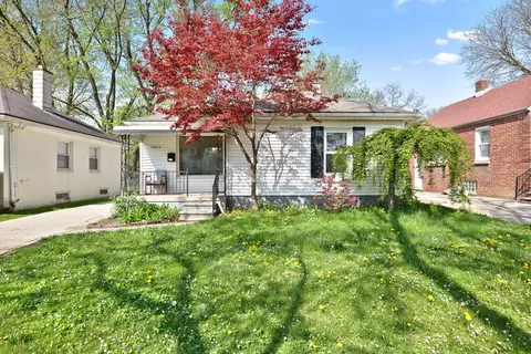 19485 Woodworth, Redford, MI 48240