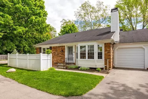 42151 Old Pond Cir, Plymouth, MI 48170