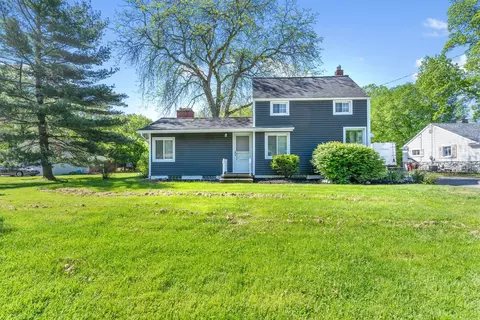 4520 Carleton Rockwood Rd, South Rockwood, MI 48179