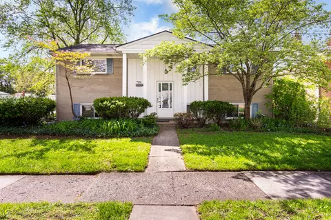 28621 Milton Ave, Warren, MI 48092