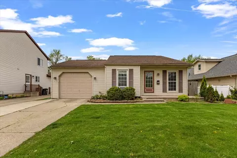 322 S Chocolay Ave, Clawson, MI 48017