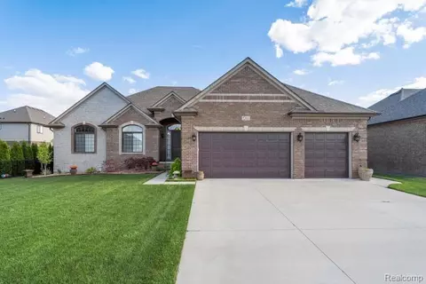 52011 Zebrawood, Macomb, MI 48042
